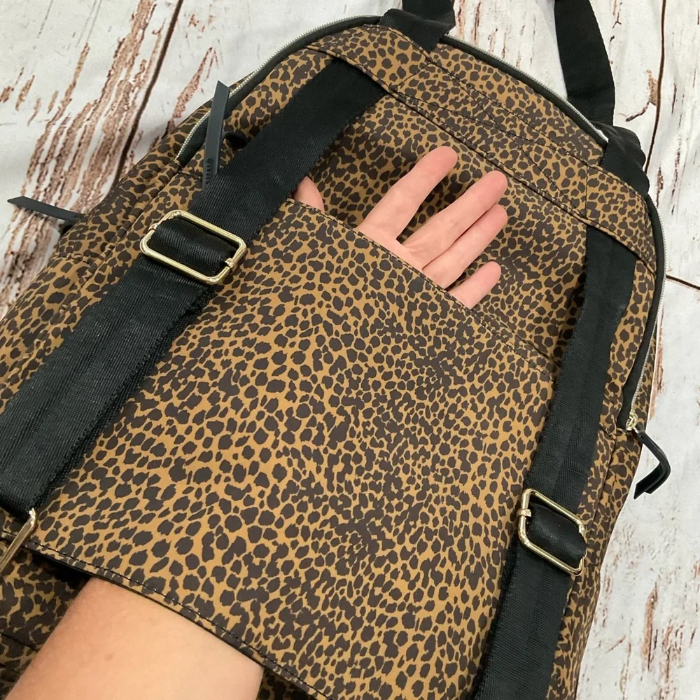 NWOT STELLA & DOT LADY BOSS TWO‎ IN ONE CHEETAH PRINT SHOULDER BAG BACKPACK